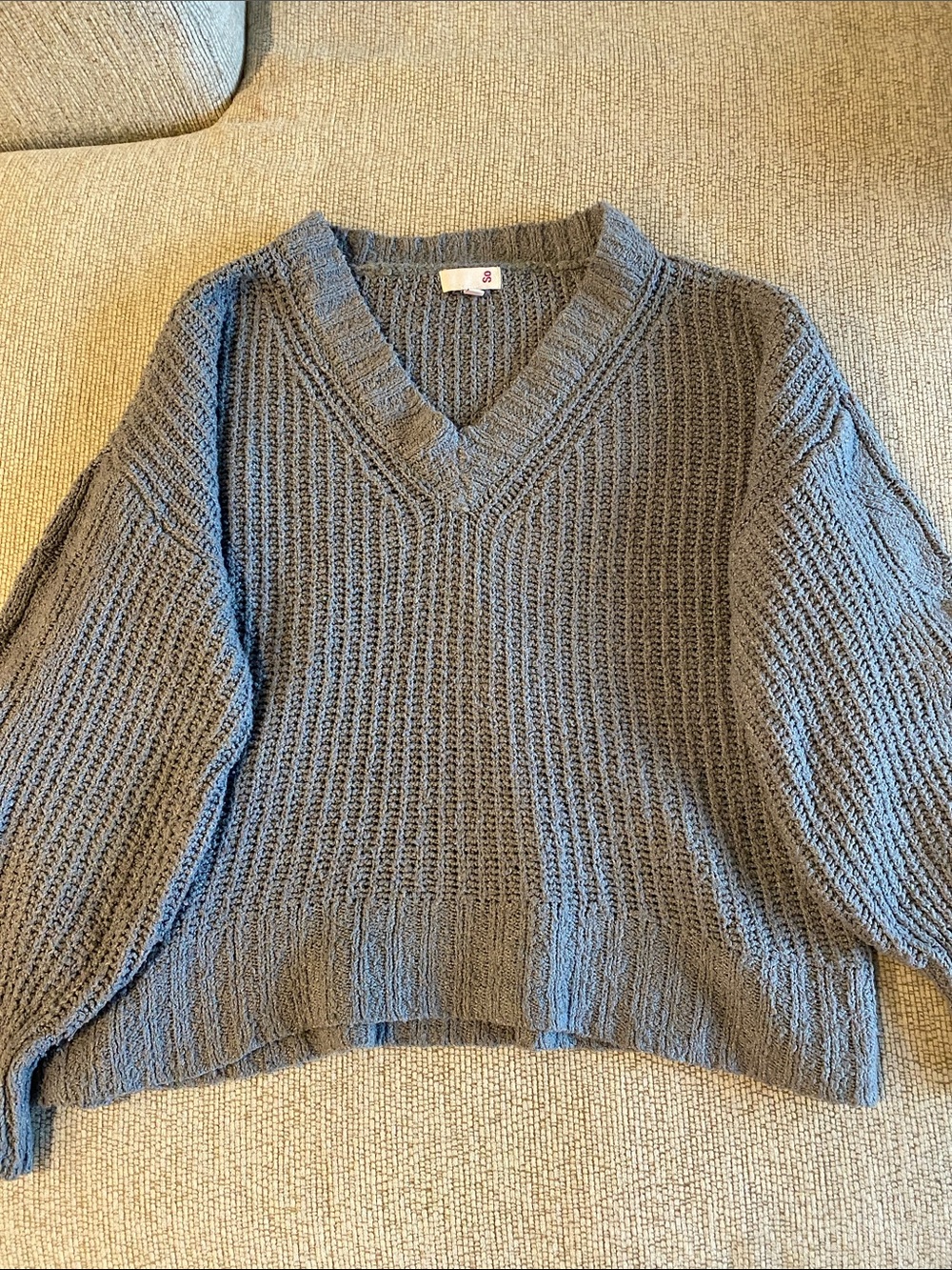 SO Women's V-Neck Chunky Knit Sweater - Gray